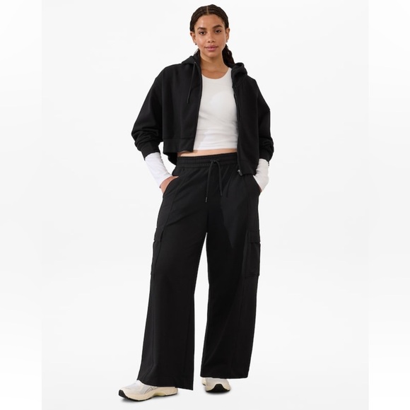 Retroterry Black High Rise Wide Leg Cargo Pant. Petite Medium - Picture 10 of 11